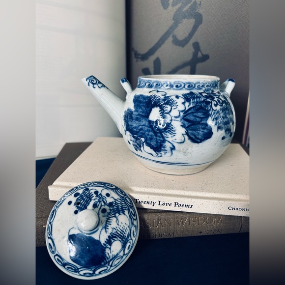 Chinese Blue and White Teapot Porcelain - Picture 4 of 6